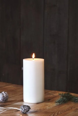 Grand Pillar Candle White 20cm