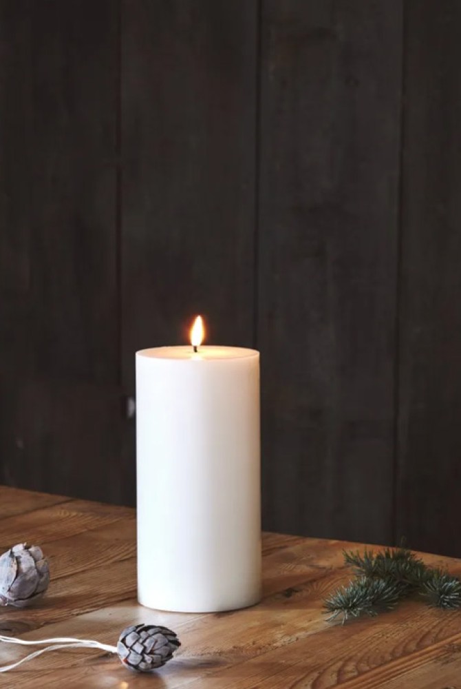 Grand Pillar Candle White 25cm